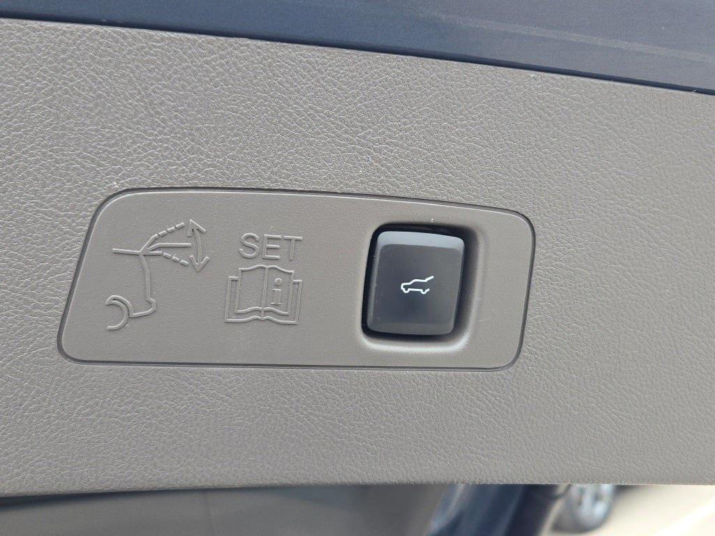 used 2022 Lincoln Corsair car, priced at $25,336