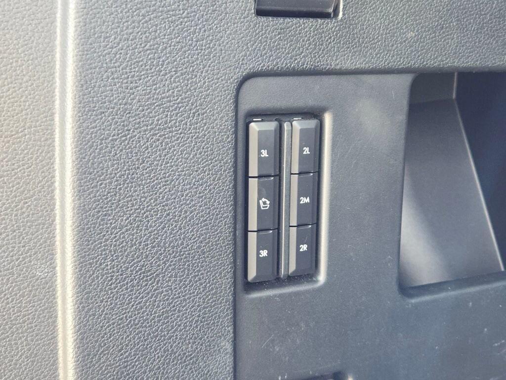 used 2021 Lincoln Navigator car, priced at $46,295