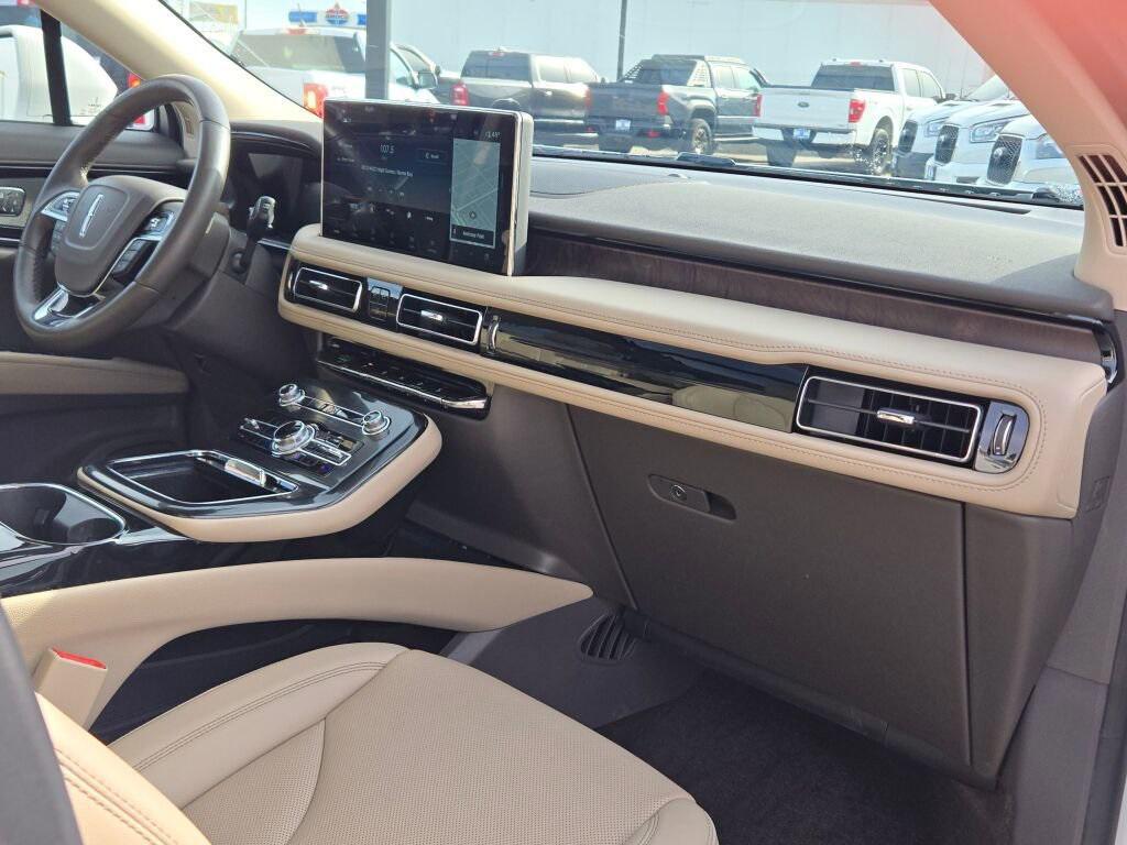 used 2022 Lincoln Nautilus car, priced at $35,453