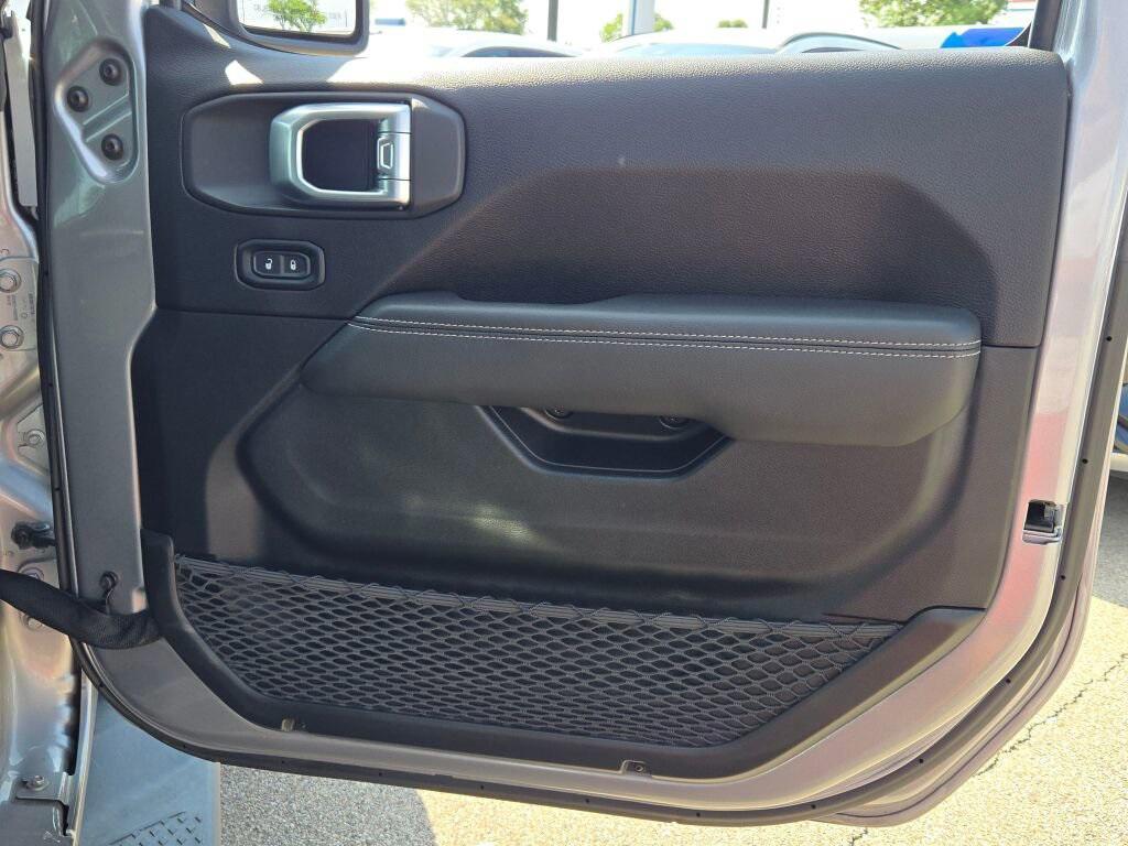 used 2020 Jeep Gladiator car, priced at $30,595