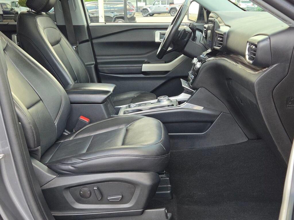 used 2021 Ford Explorer car, priced at $27,397