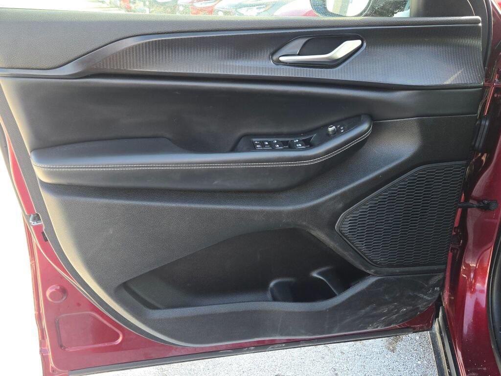 used 2023 Jeep Grand Cherokee L car, priced at $27,291