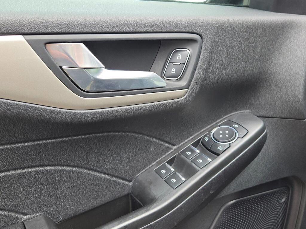 used 2022 Ford Escape car, priced at $24,295