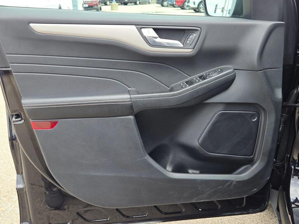 used 2022 Ford Escape car, priced at $24,295