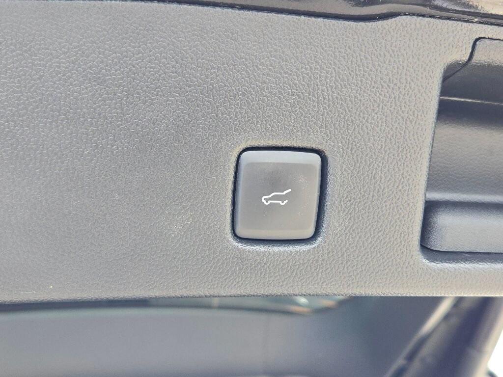 used 2022 Ford Escape car, priced at $24,295