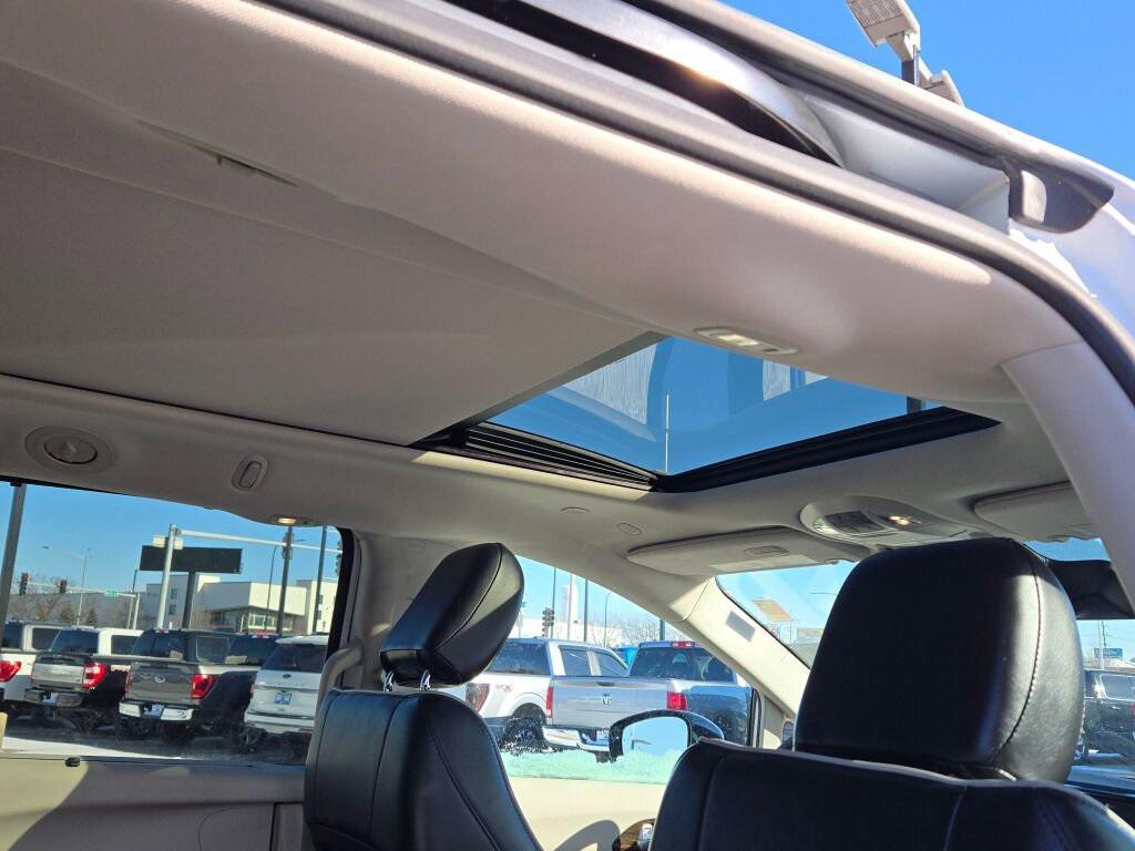 used 2024 Chrysler Pacifica car, priced at $32,995