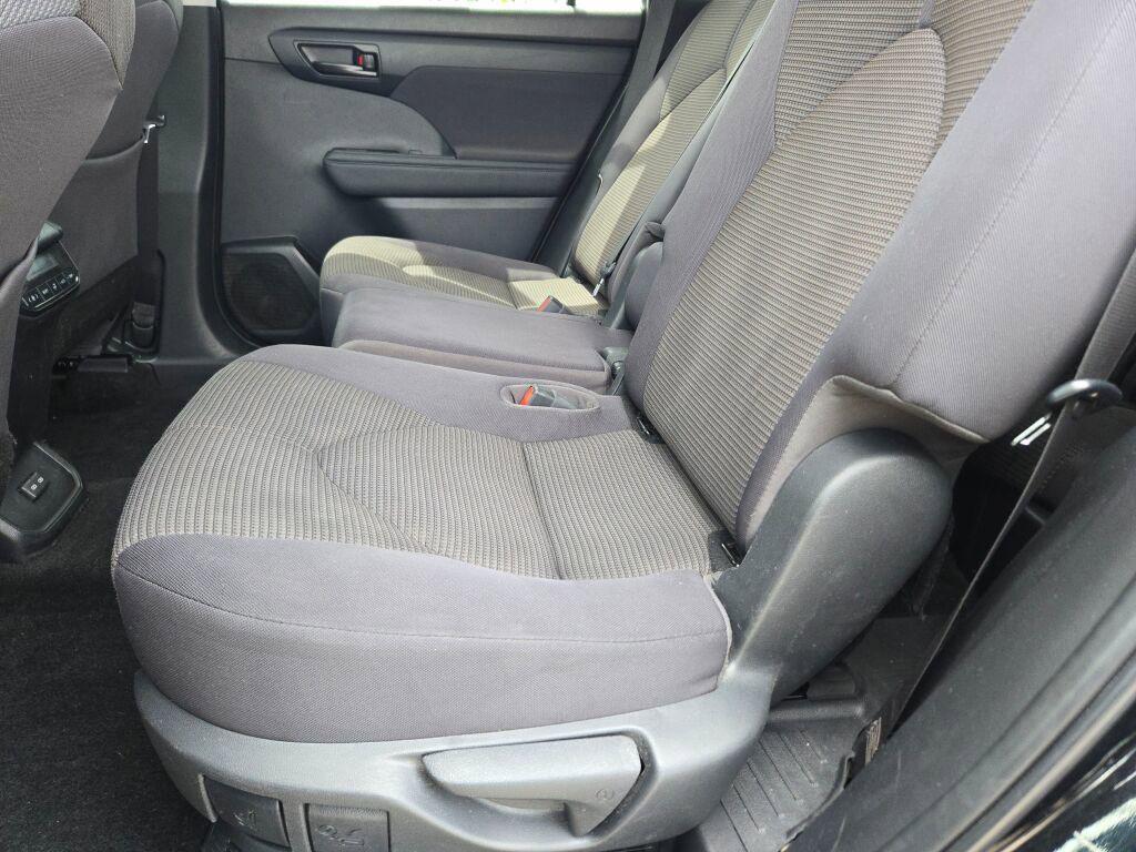 used 2023 Toyota Highlander Hybrid car, priced at $34,007