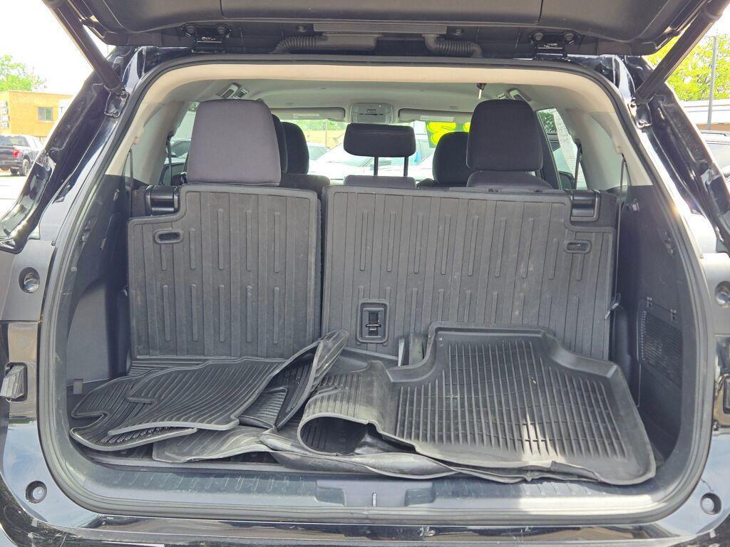 used 2023 Toyota Highlander Hybrid car, priced at $34,007