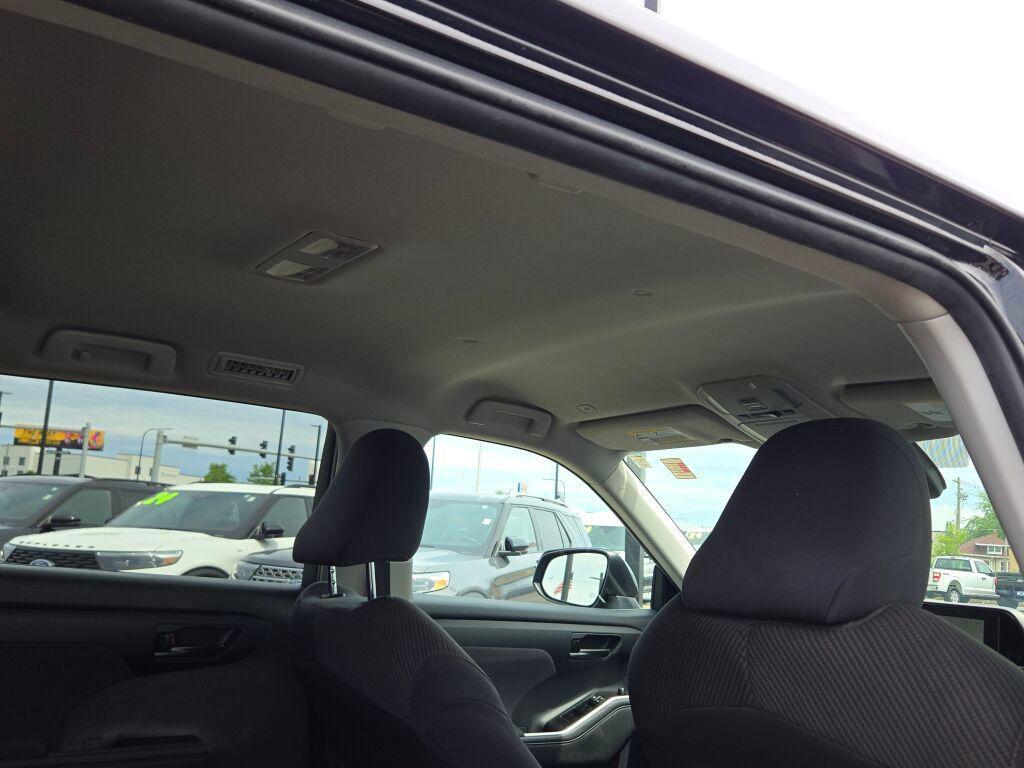 used 2023 Toyota Highlander Hybrid car, priced at $34,007