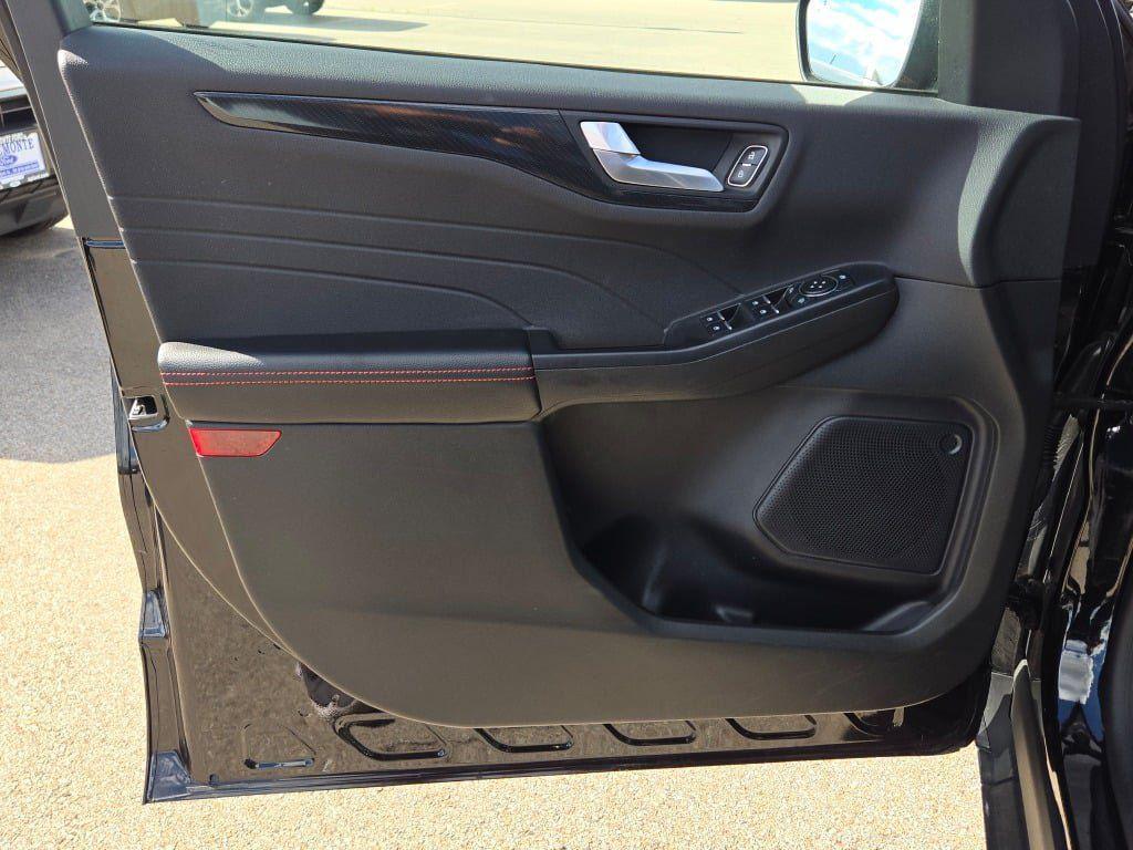 used 2024 Ford Escape car, priced at $25,907