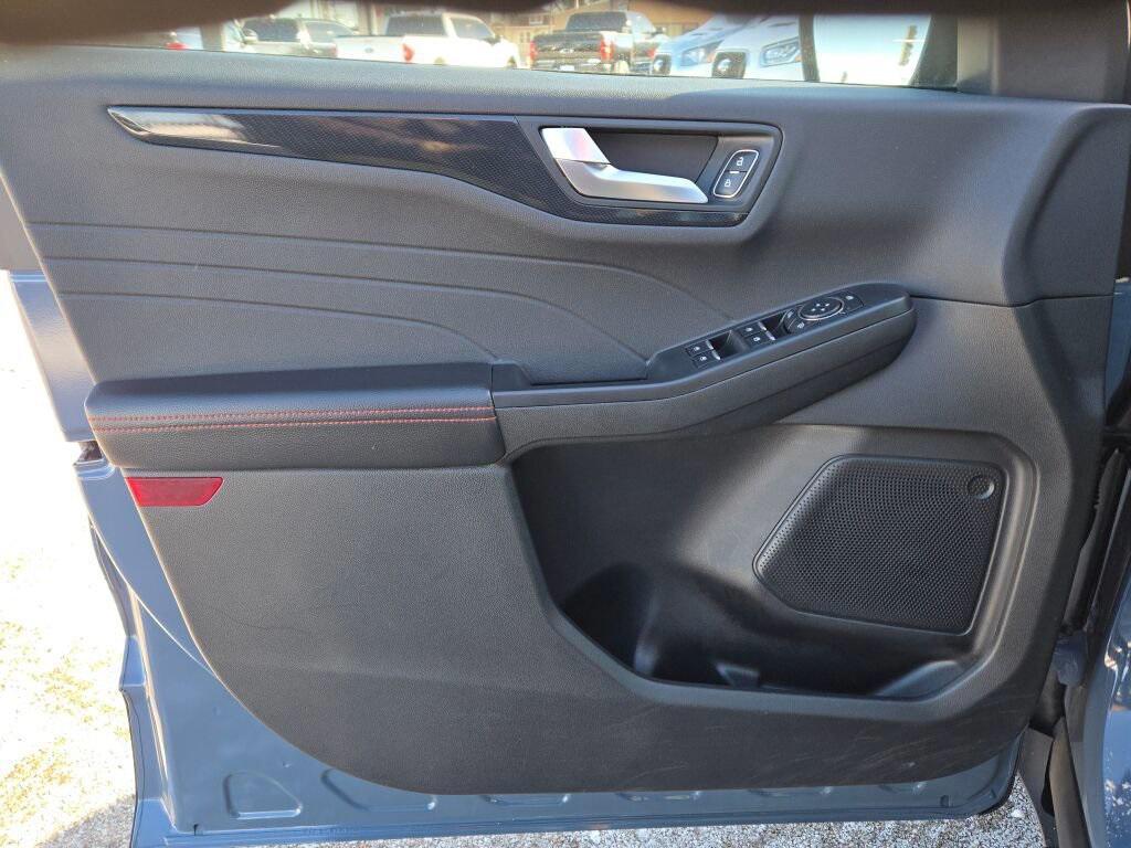 used 2025 Ford Escape car, priced at $24,999