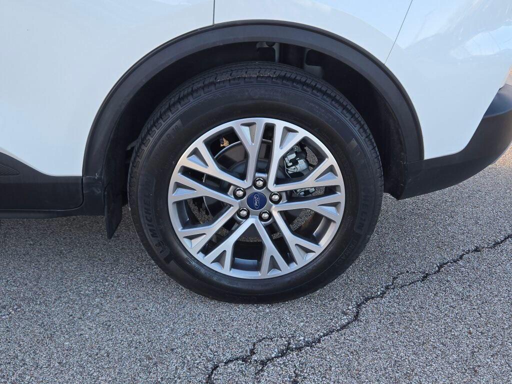 used 2022 Ford Escape car, priced at $22,560