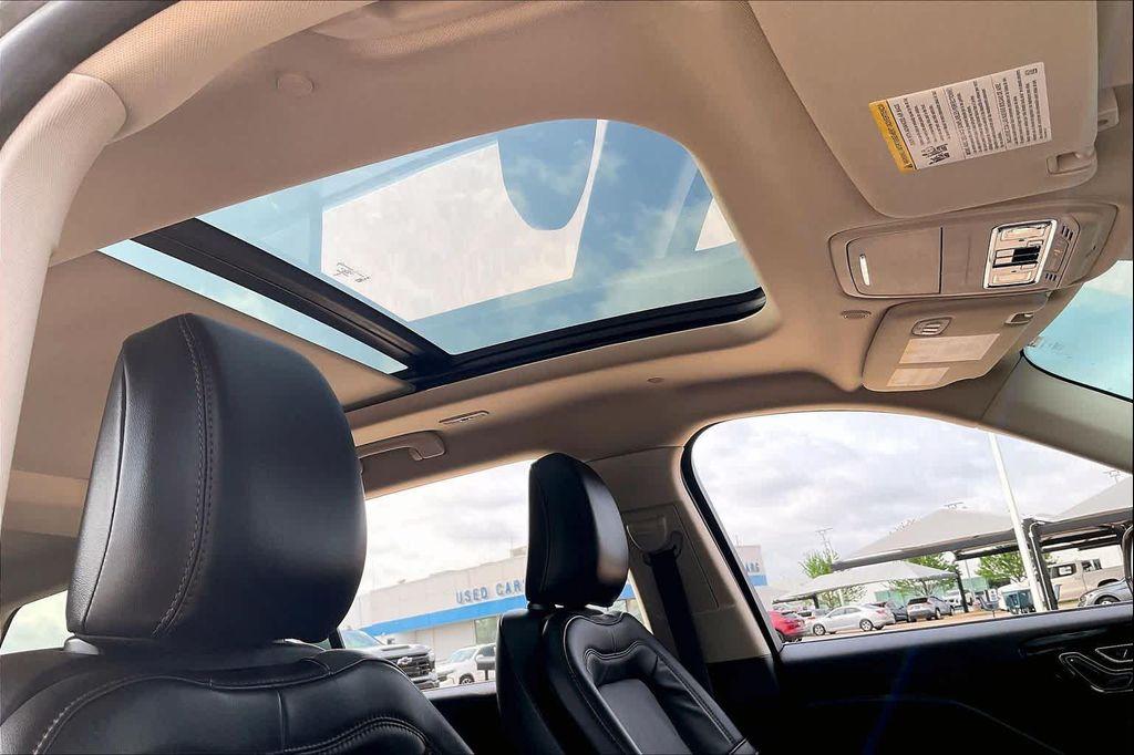 used 2024 Lincoln Aviator car, priced at $49,472