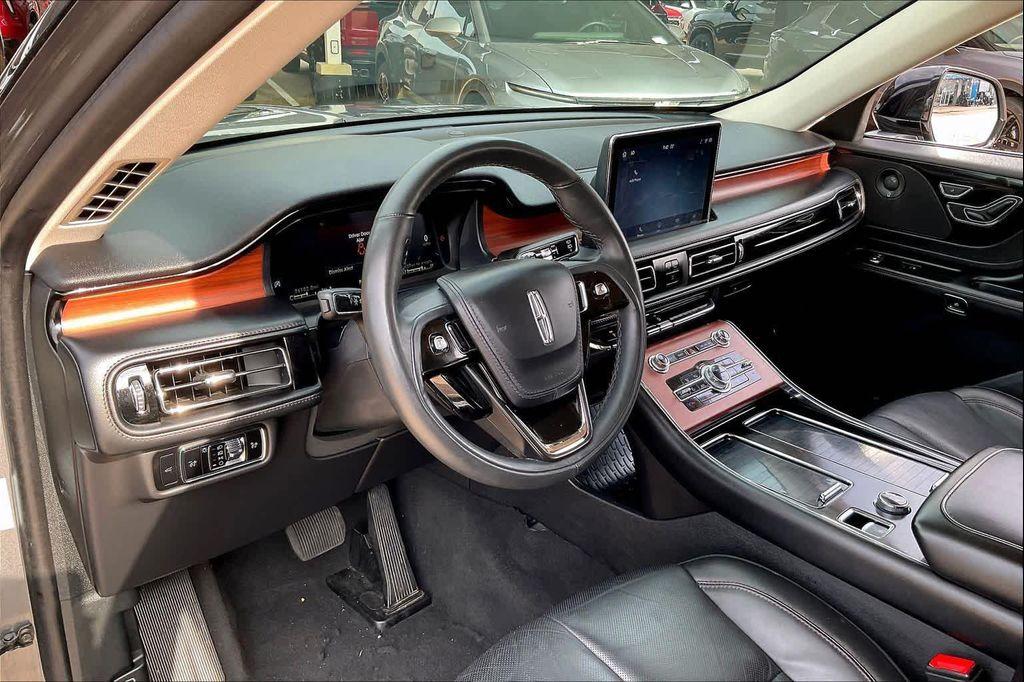used 2024 Lincoln Aviator car, priced at $49,472