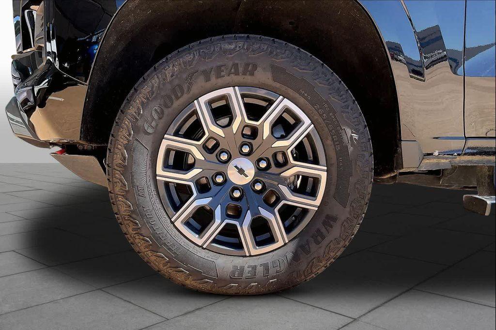 used 2024 Chevrolet Colorado car, priced at $39,166