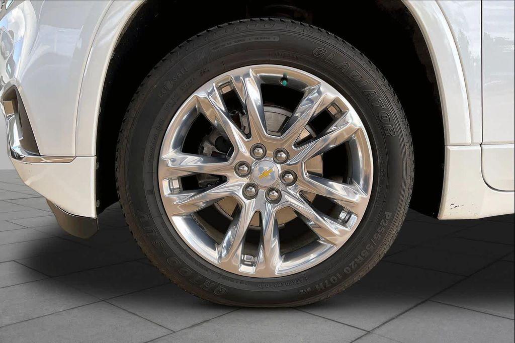used 2021 Chevrolet Traverse car, priced at $30,387