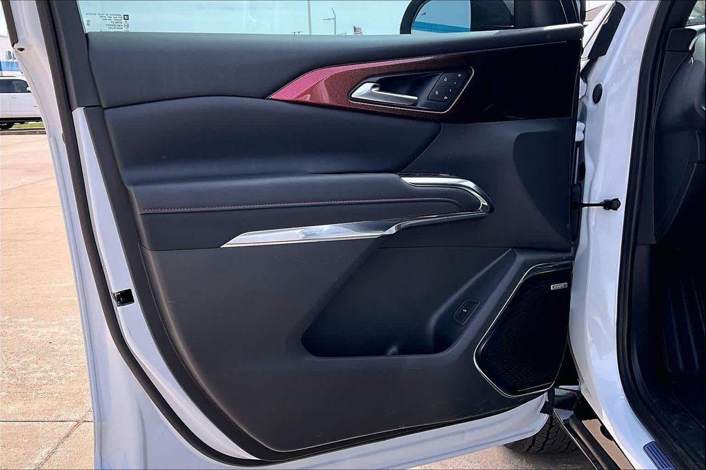 new 2026 Chevrolet Traverse car, priced at $55,540