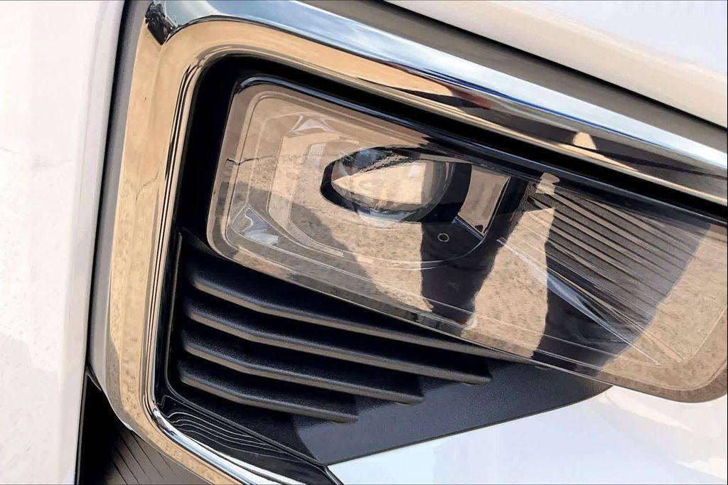new 2026 Chevrolet Traverse car, priced at $52,890