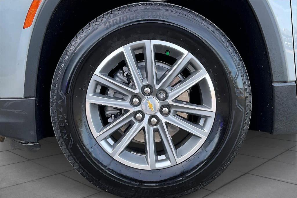 used 2023 Chevrolet Traverse car, priced at $31,282