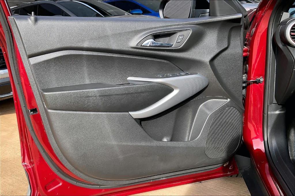 used 2025 Chevrolet Trax car, priced at $21,888