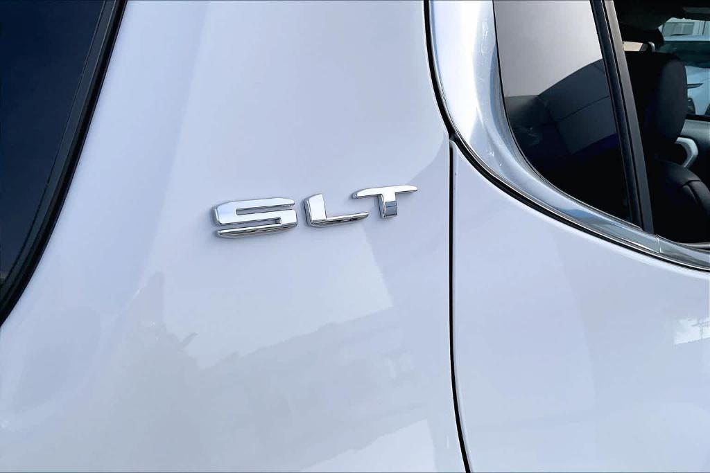 used 2023 GMC Acadia car, priced at $24,227