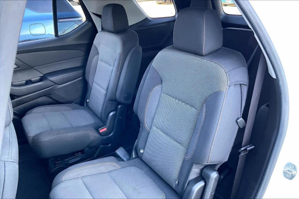 used 2021 Chevrolet Traverse car, priced at $18,224