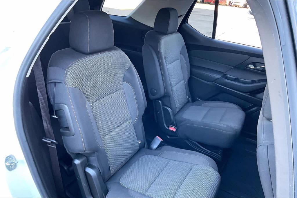 used 2021 Chevrolet Traverse car, priced at $18,224