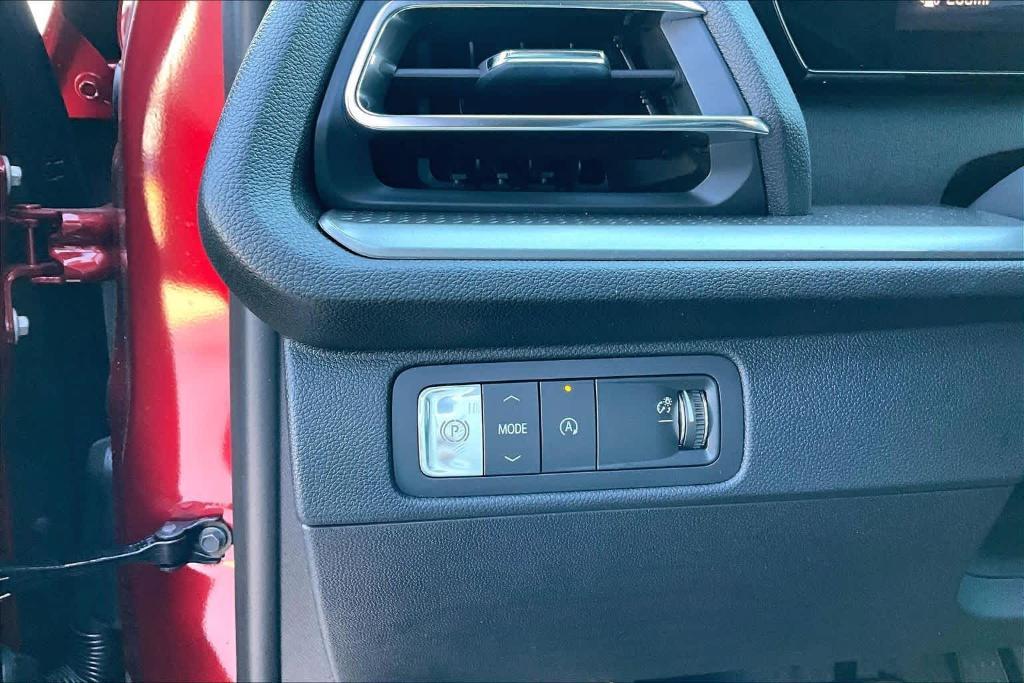 new 2026 Chevrolet Traverse car, priced at $41,165