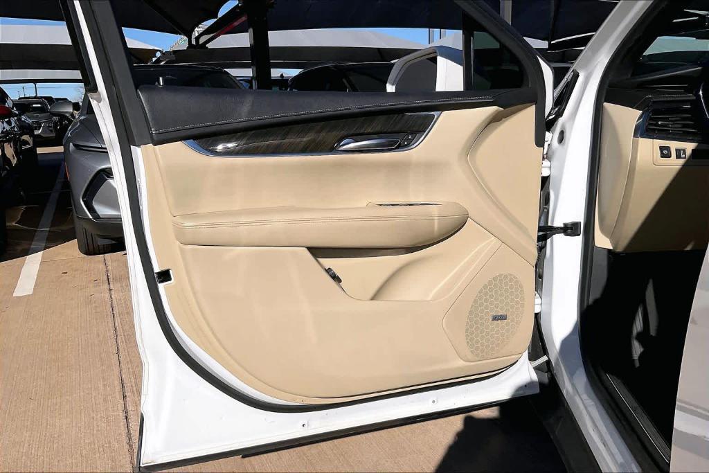 used 2017 Cadillac XT5 car, priced at $11,777