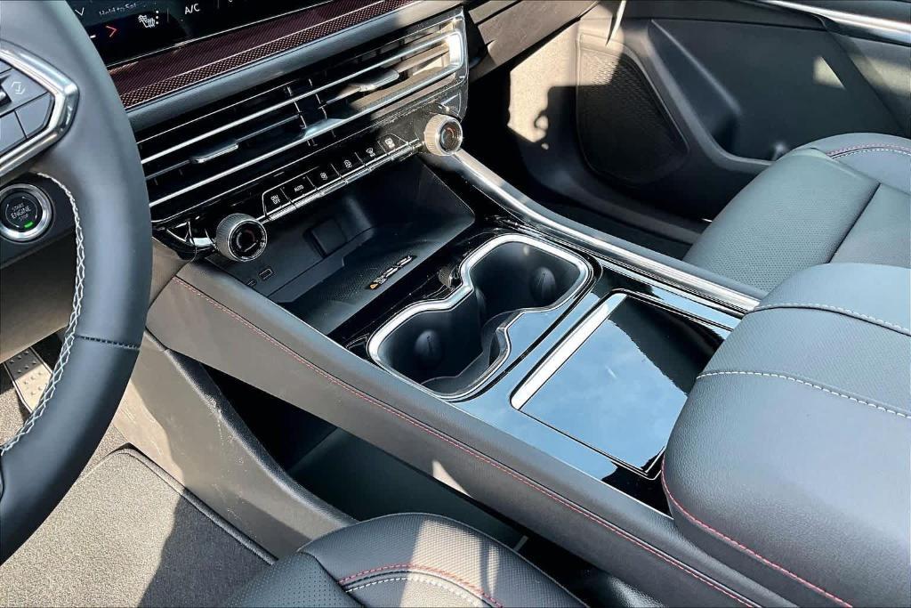 new 2026 Chevrolet Traverse car, priced at $51,365