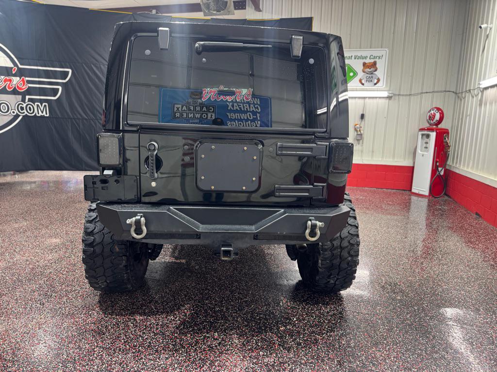 used 2015 Jeep Wrangler Unlimited car, priced at $17,990