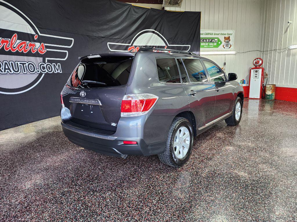 used 2013 Toyota Highlander car, priced at $11,990
