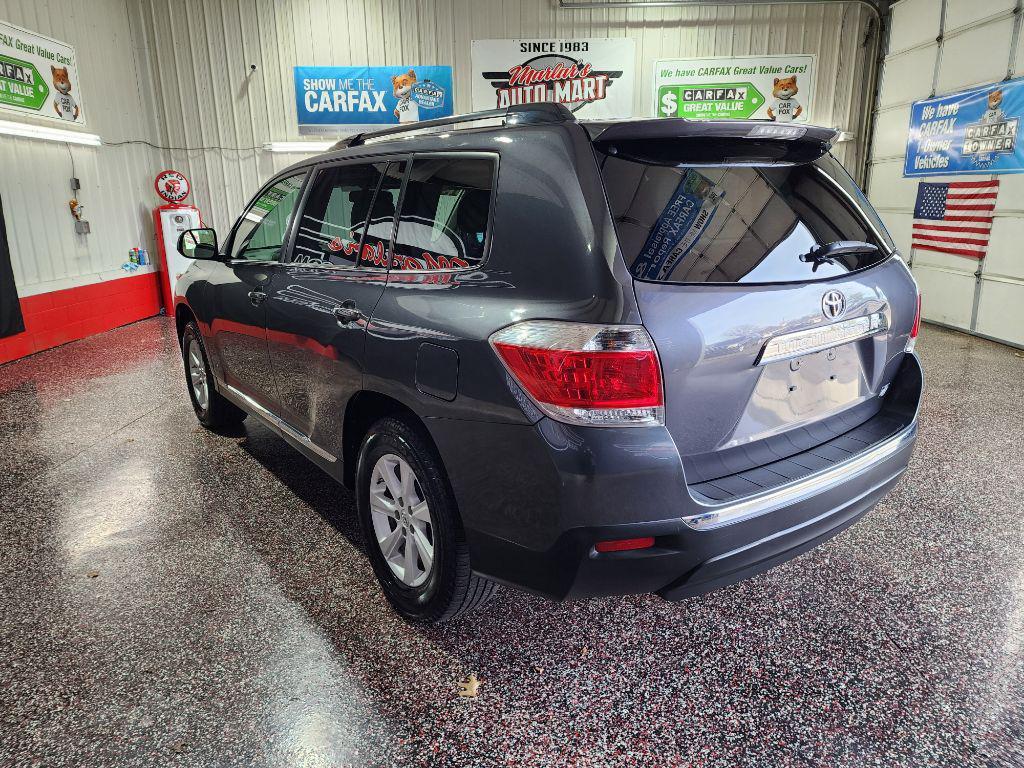 used 2013 Toyota Highlander car, priced at $11,990