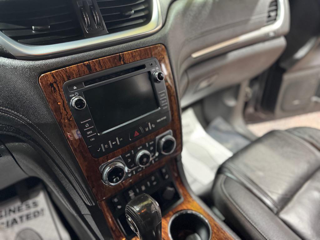 used 2014 Chevrolet Traverse car, priced at $3,990