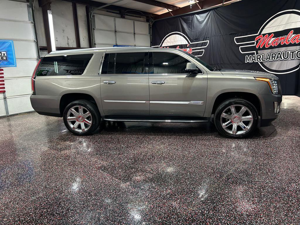 used 2019 Cadillac Escalade ESV car, priced at $26,888