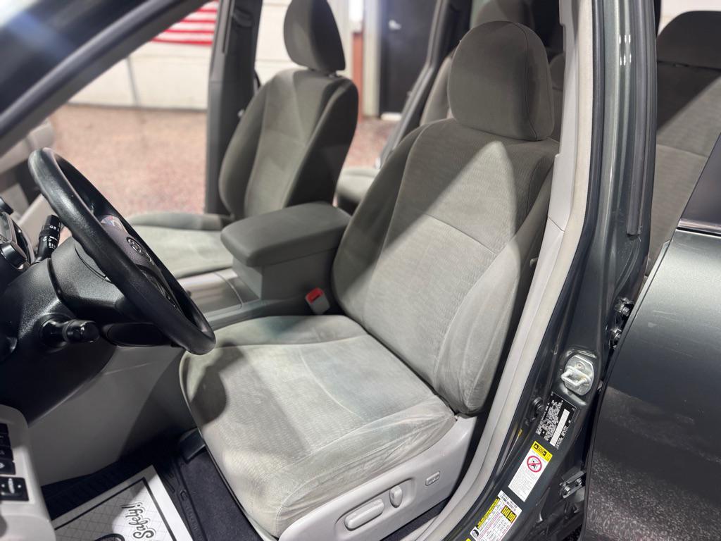 used 2013 Toyota Highlander car