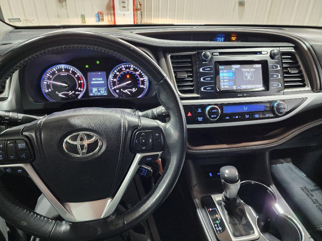 used 2014 Toyota Highlander car, priced at $8,950