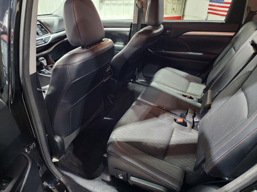 used 2014 Toyota Highlander car, priced at $8,950