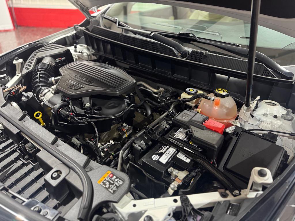 used 2017 Cadillac XT5 car, priced at $13,990