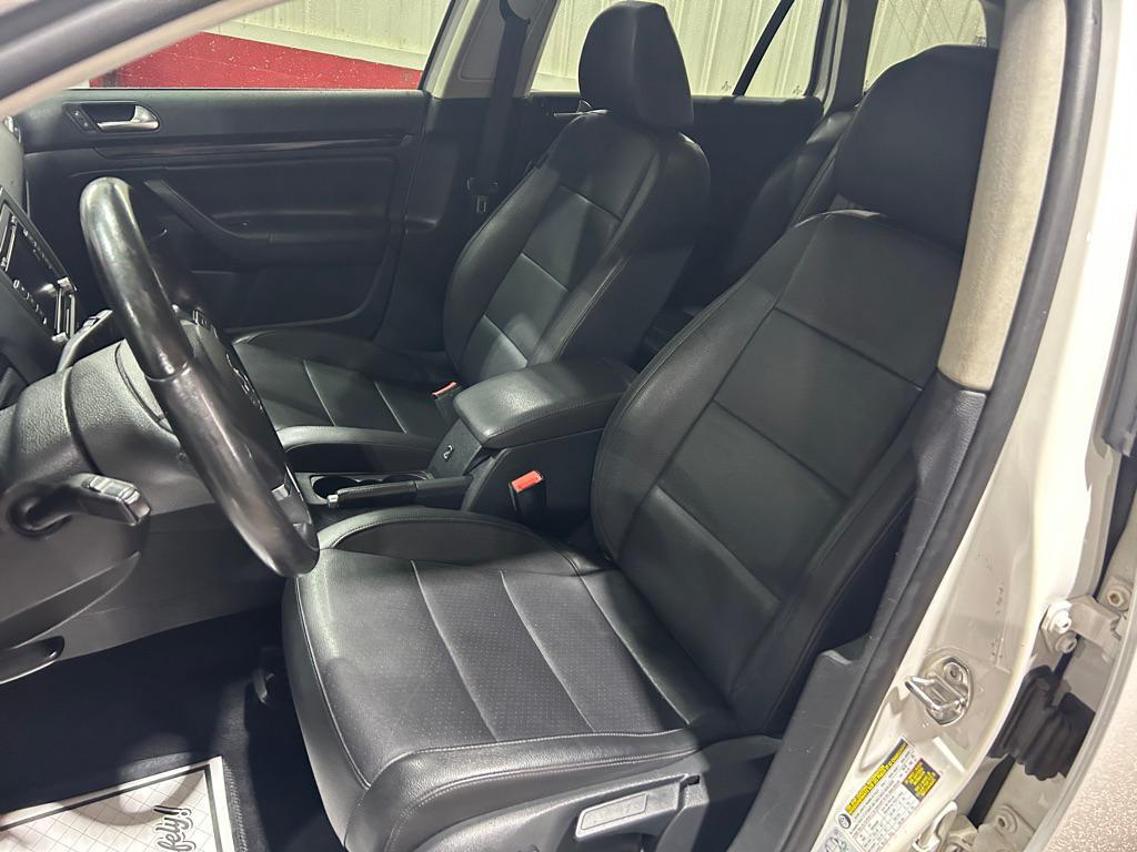 used 2012 Volkswagen Jetta SportWagen car, priced at $4,990