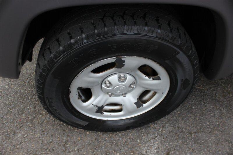 used 2004 Jeep Liberty car, priced at $6,995