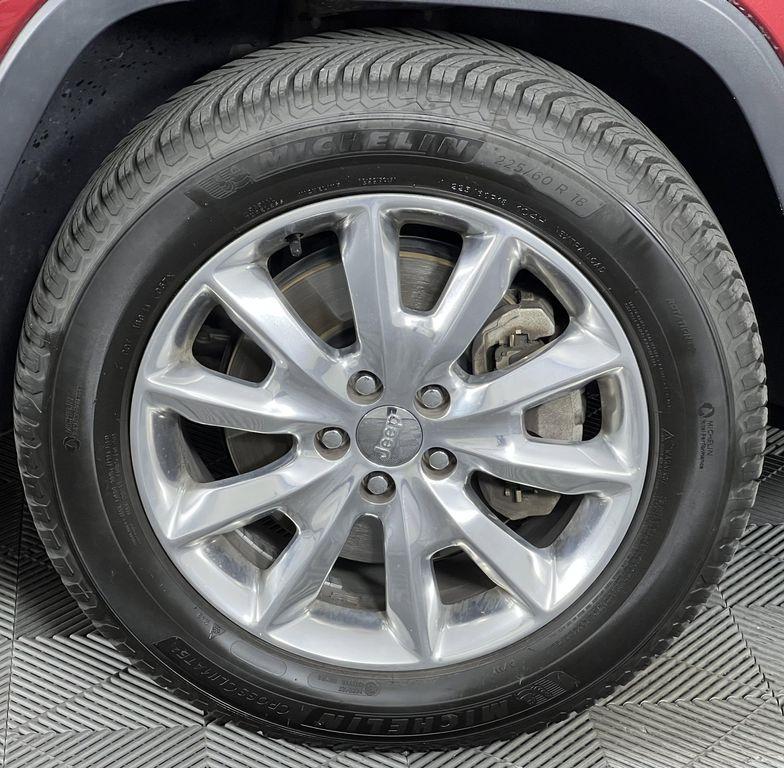used 2015 Jeep Cherokee car, priced at $12,700