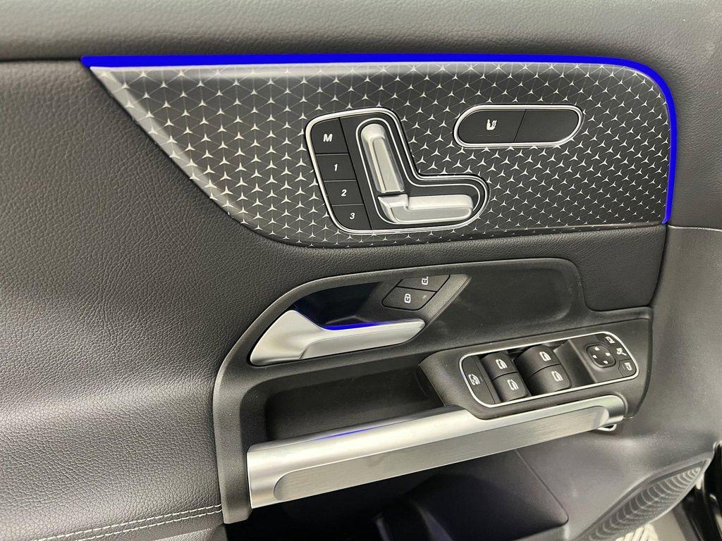 new 2025 Mercedes-Benz GLB 250 car, priced at $47,145