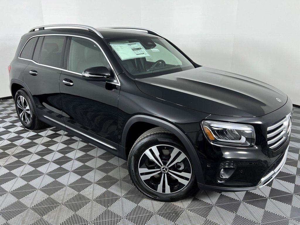 new 2025 Mercedes-Benz GLB 250 car, priced at $47,145