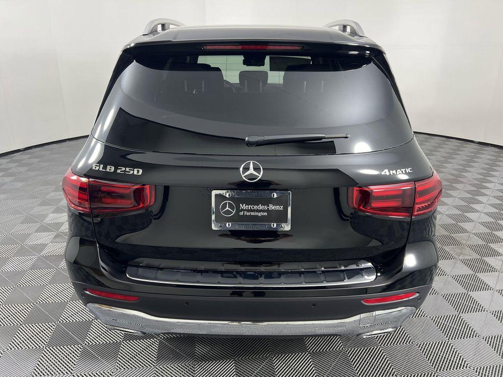 new 2025 Mercedes-Benz GLB 250 car, priced at $51,095