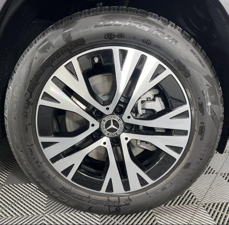 new 2025 Mercedes-Benz GLB 250 car, priced at $51,095