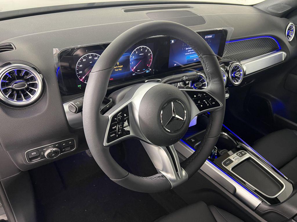 new 2025 Mercedes-Benz GLB 250 car, priced at $51,095