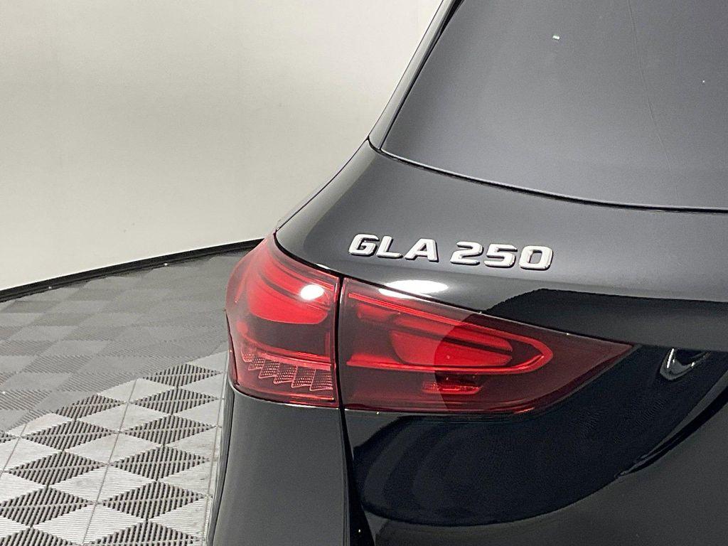new 2025 Mercedes-Benz GLA 250 car, priced at $49,460