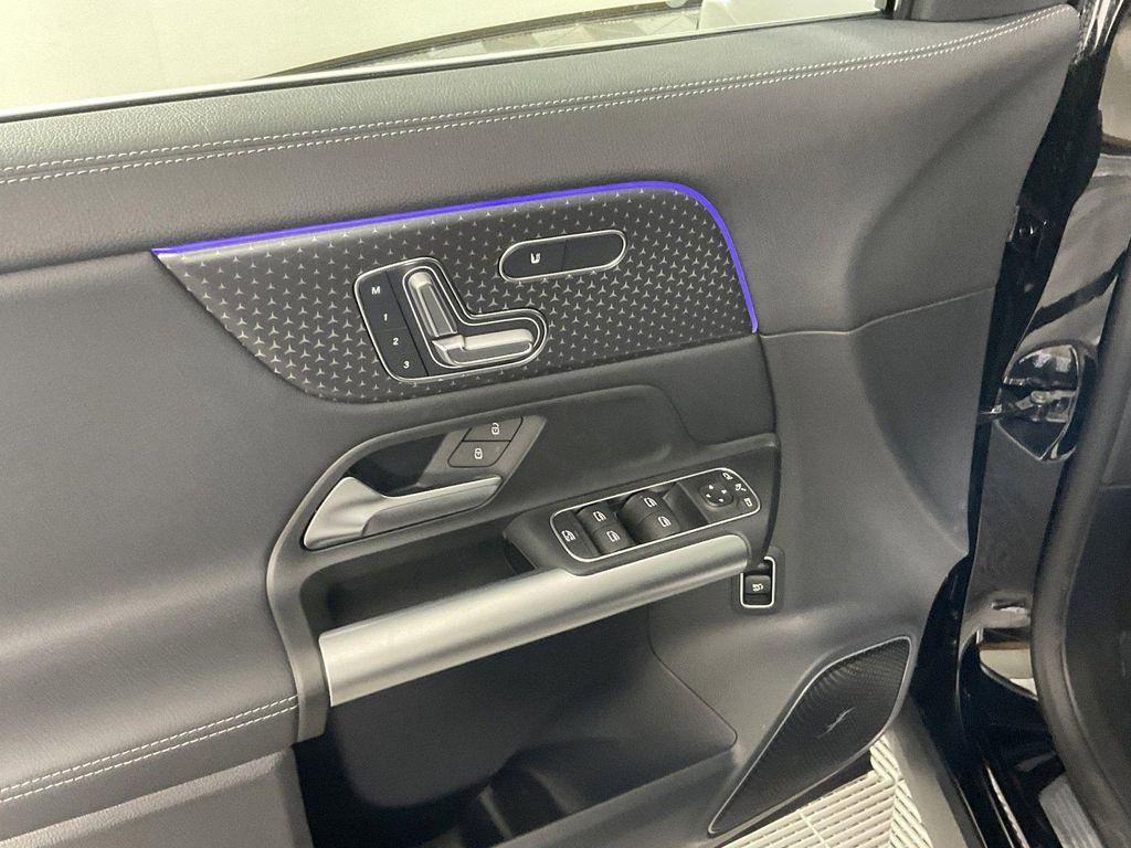 new 2025 Mercedes-Benz GLA 250 car, priced at $49,460