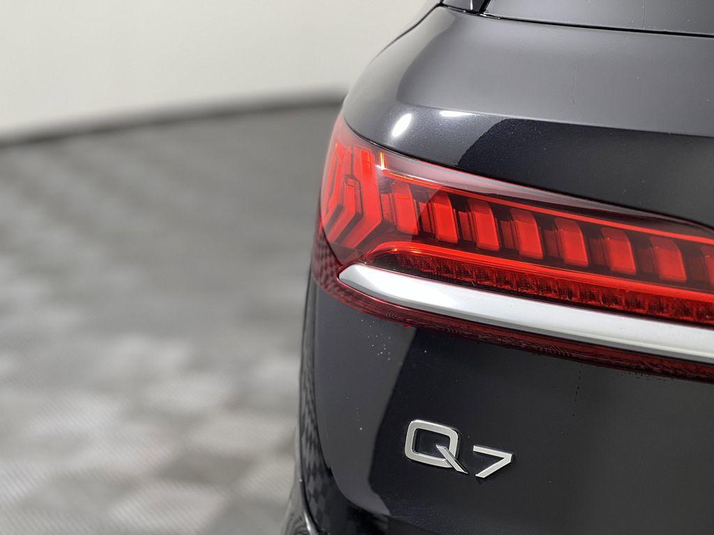 used 2020 Audi Q7 car, priced at $27,340